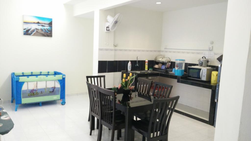 H&A Guest House Malacca Room photo